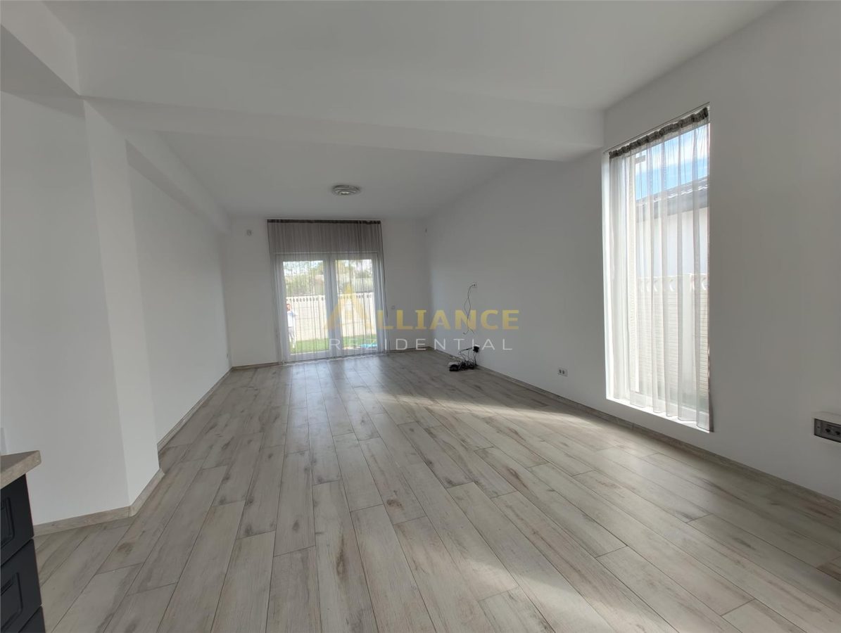 Casa moderna parter - 3 camere, 2 bai, pompa de caldura, panouri solare - foto 12