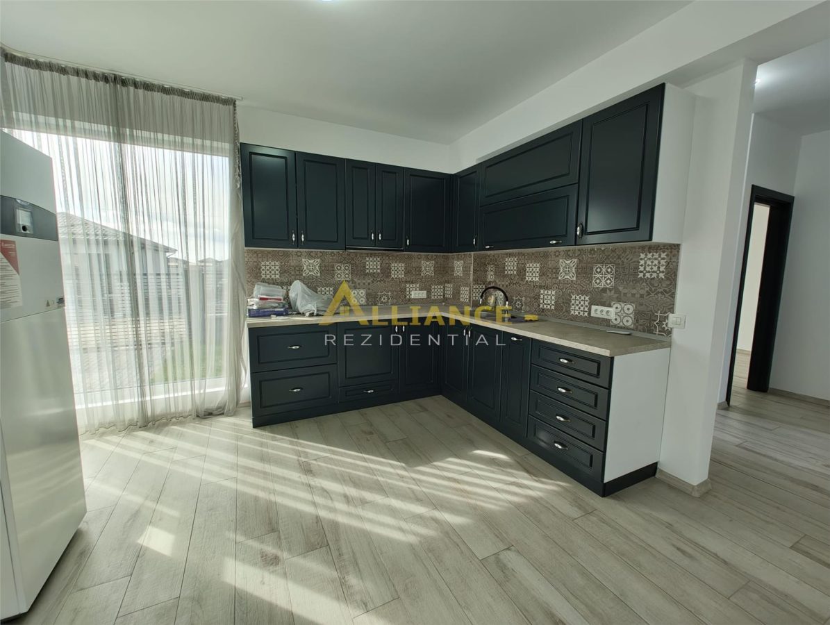 Casa moderna parter - 3 camere, 2 bai, pompa de caldura, panouri solare - foto 9