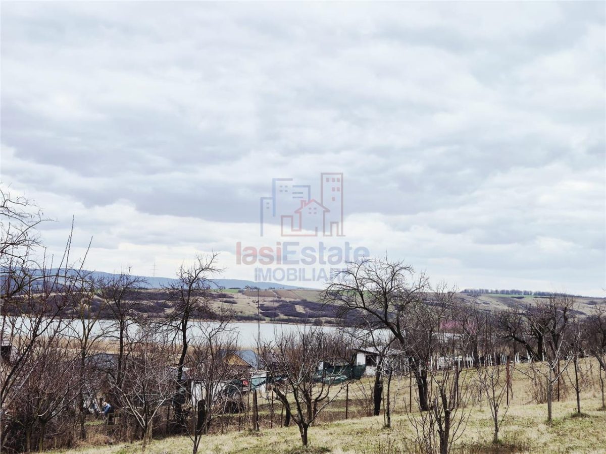 Teren cu vedere superba la lac de 1280 mp, Ciurbesti - foto 2