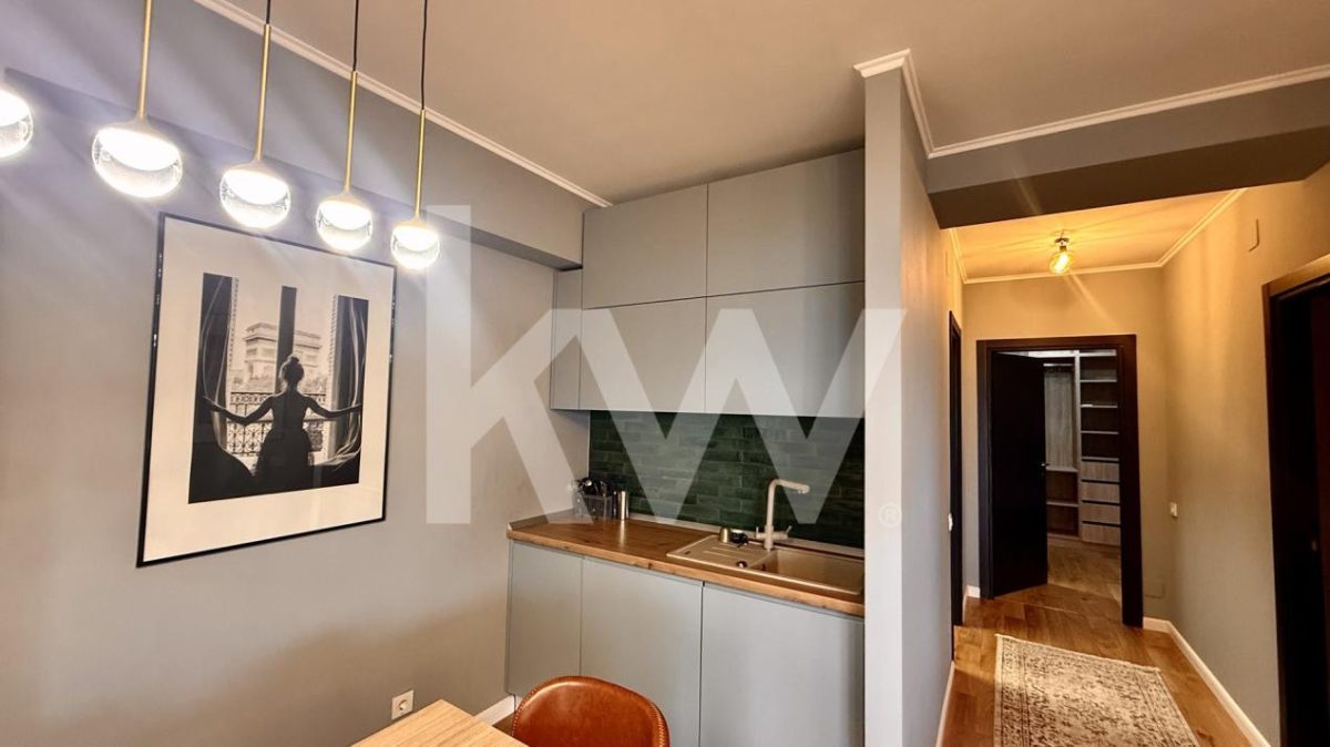 Apartament superb cu 4 camere deasupra orasului - foto 12