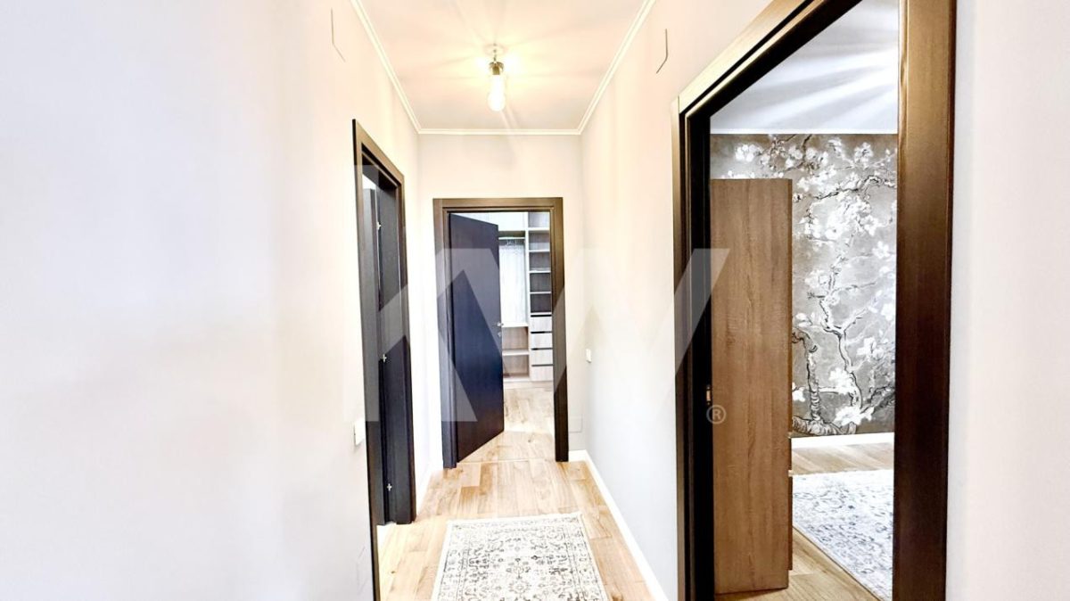 Apartament superb cu 4 camere deasupra orasului - foto 13