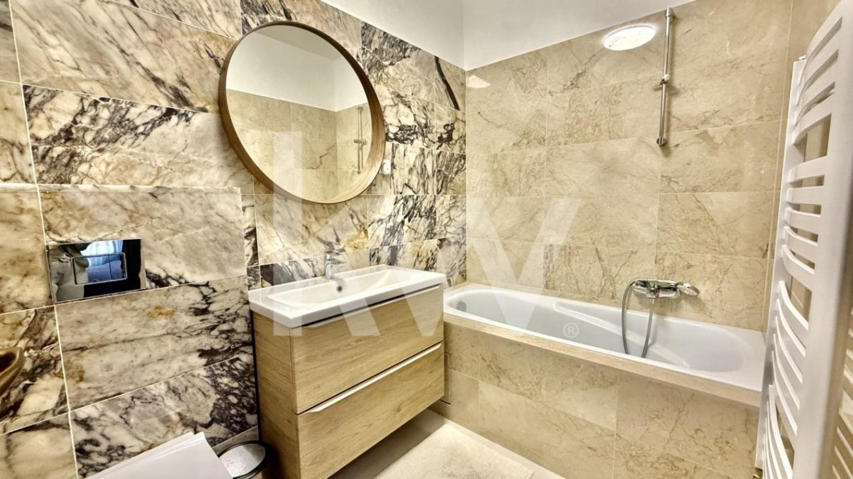 Apartament superb cu 4 camere deasupra orasului - foto 16