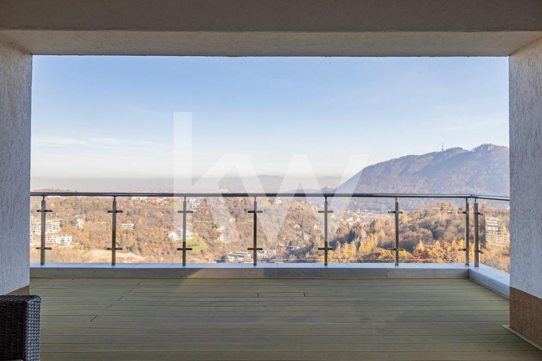 Apartament superb cu 4 camere deasupra orasului - foto 17
