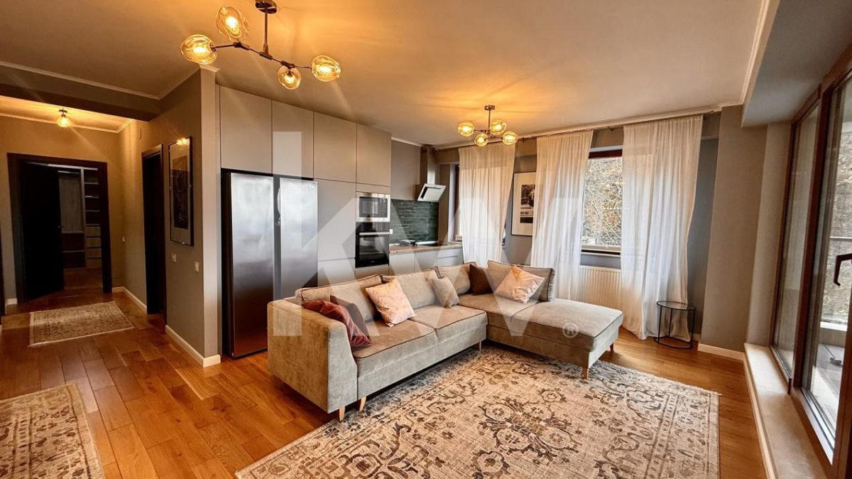 Apartament superb cu 4 camere deasupra orasului - foto 4