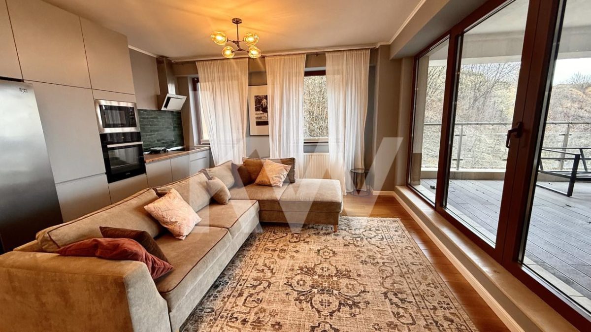 Apartament superb cu 4 camere deasupra orasului - foto 7