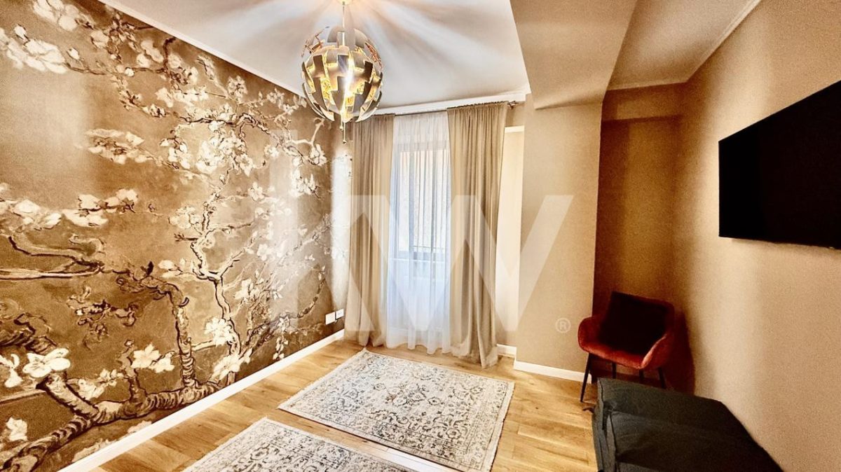 Apartament superb cu 4 camere deasupra orasului - foto 8