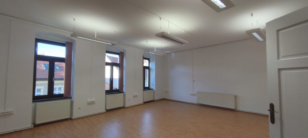 Spațiu birouri 119 mp. , renovat – Strada Castelului - Brasov