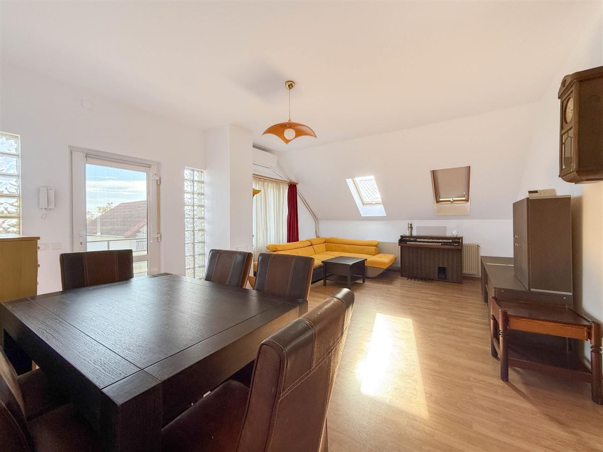 Apartament la casa 4 camere | 110 mp | 2 parcari in curte | Someseni - foto 12