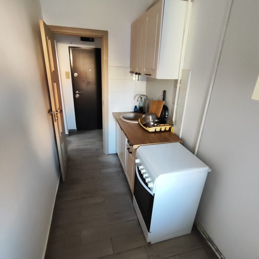 Garsonieră decomandată - Brasov