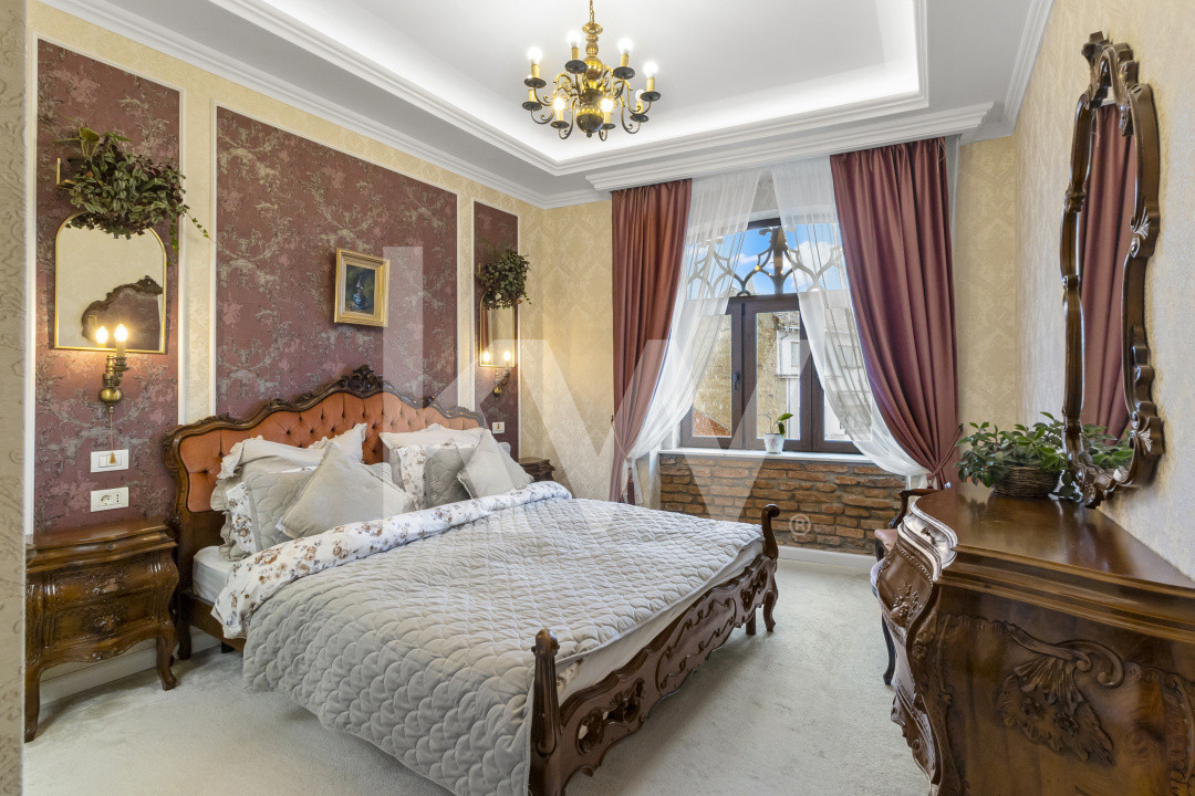 Apartament unic în Centrul Istoric | 142 mp | Terasă cu vedere spre Tâmpa | - foto 2