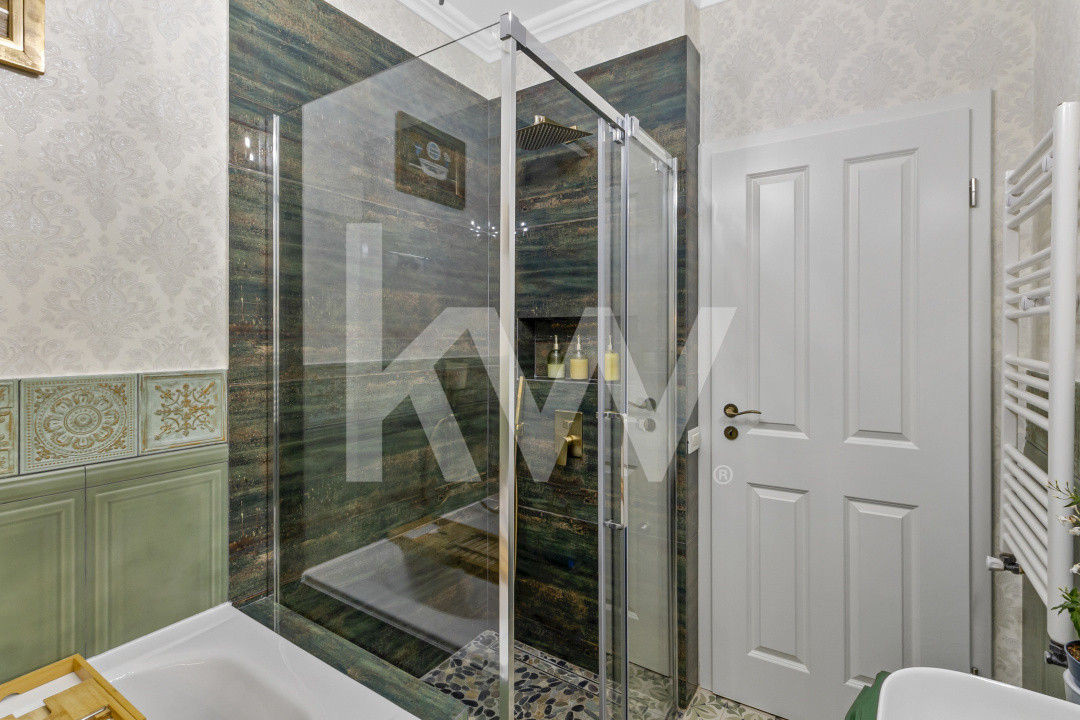 Apartament unic în Centrul Istoric | 142 mp | Terasă cu vedere spre Tâmpa | - foto 20