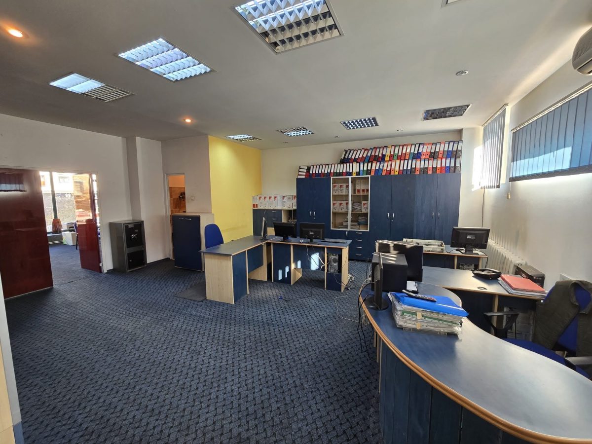 Spatii de birouri, 123 mp, ultracentral, etaj 1 - foto 4