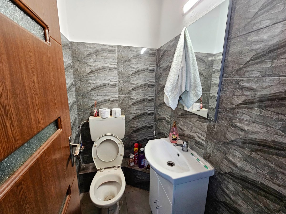 Apartament 4 camere, 2 bai,pretabil pt. birouri, zona ultracentrala - foto 3