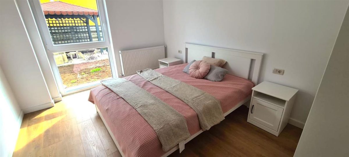 Apartament cu 2 Camere, cu terasa 70 mp, cu foisor si gratar - foto 4