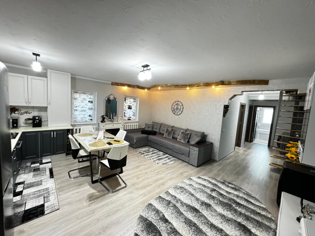 Casa de vanzare, 4 camere, 2 bai, mobilata-utilata, 234 mp teren - Alba Iulia