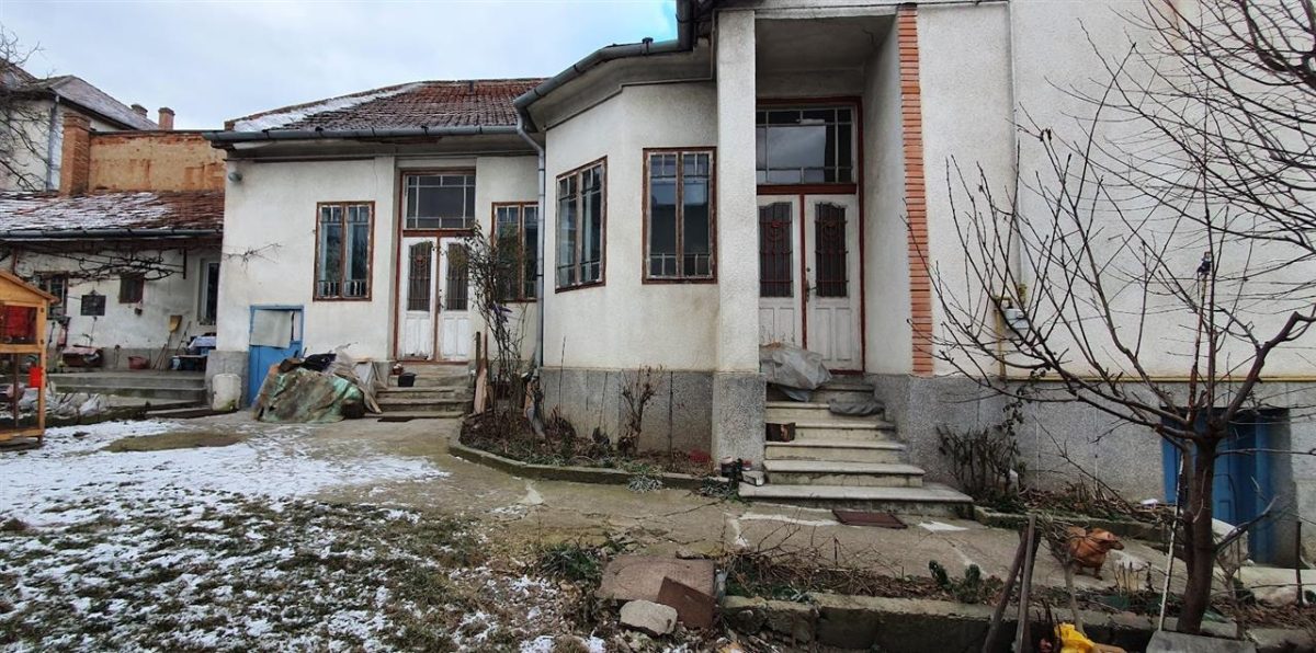 Casa 4 camere 720 mp teren, langa Cetatea Alba Carolina - Alba Iulia