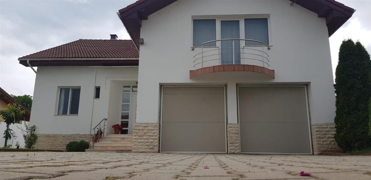 Casa  5 camere  2 garaje  780 mp teren Zona Schit - foto 2