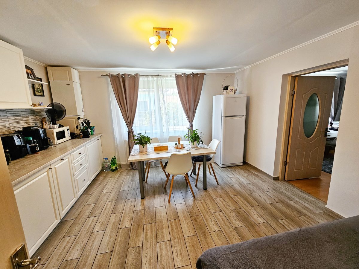 Casa 4 camere, 2 bai, 2 bucatarii, 1050 mp teren, zona Centru - foto 5