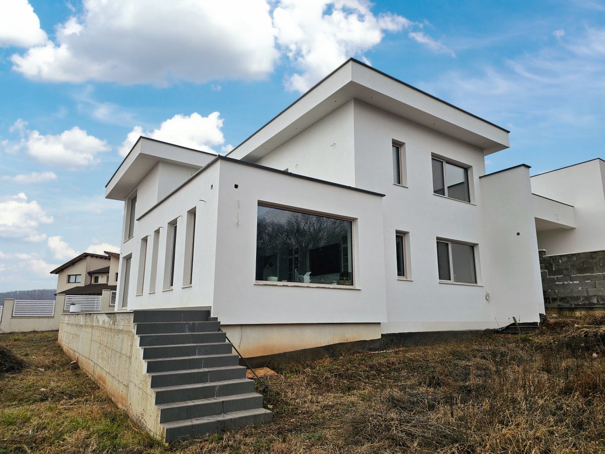Casa noua, 6 camere, finisata la cheie, 1000 mp teren, zona Schit - foto 3