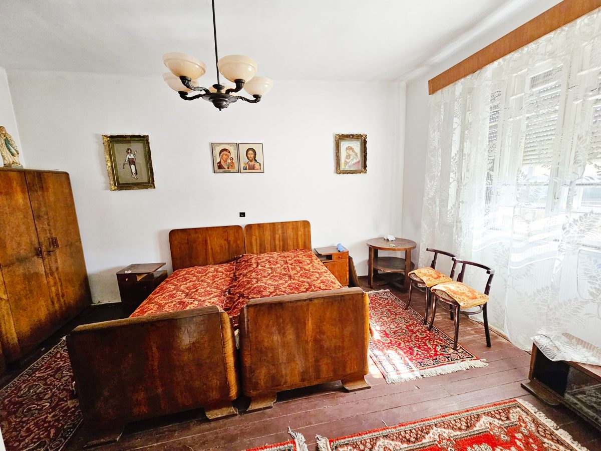 Casa 3 camere, 489 mp teren, acces la 2 strazi, zona ultracentrala - foto 4