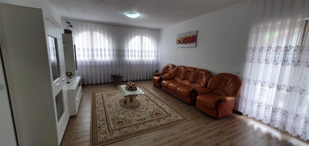 Casa 5 camere, D+P 1200 mp teren, toate utilitatile - foto 4