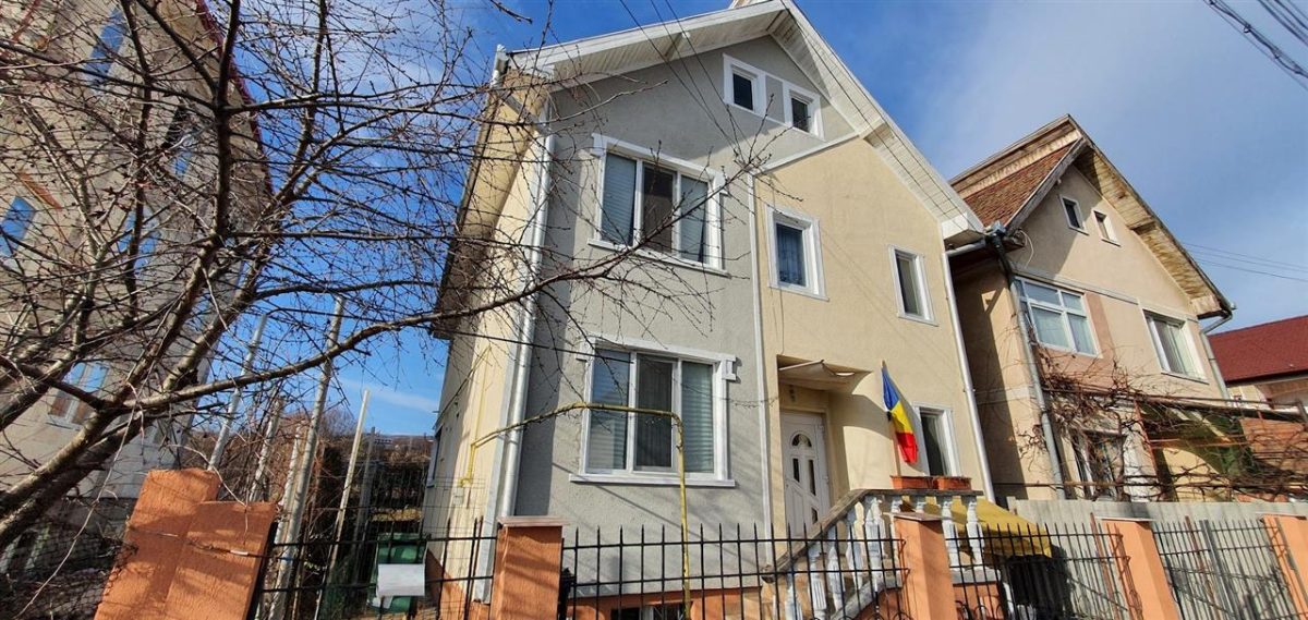 Casa 5 camere, cu garaj, Cetate, pretabila pentru muncitori - Alba Iulia