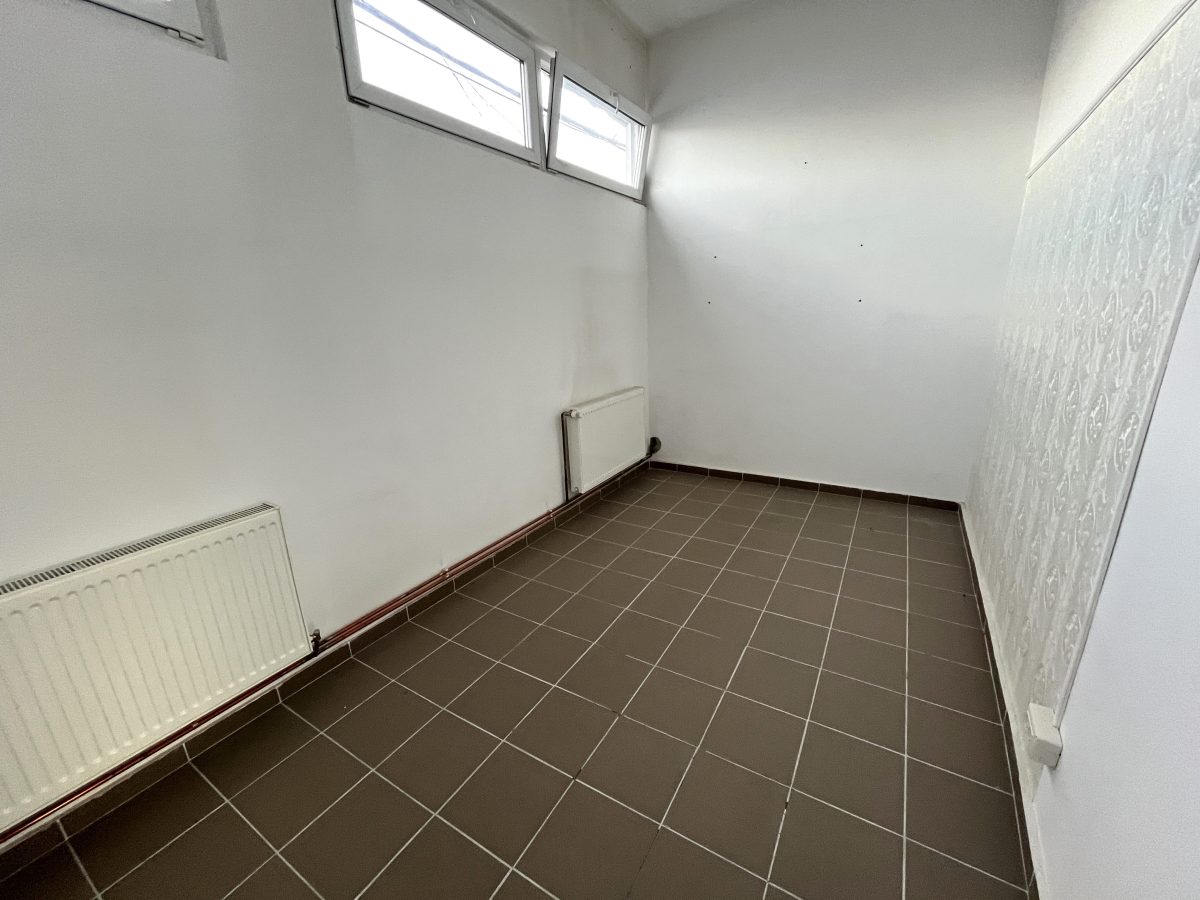 Spatii birouri, 3 Camere, Zona Dedeman - foto 3