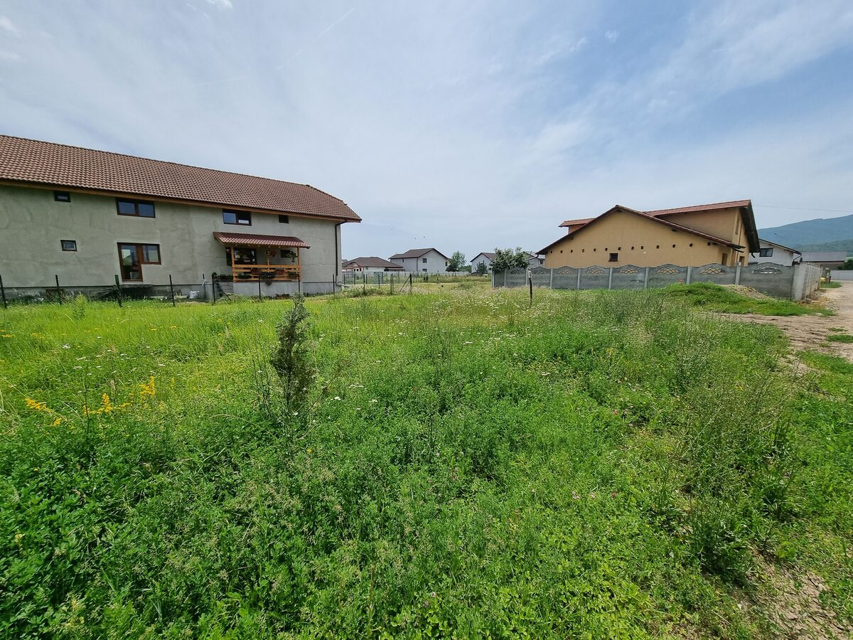 De vanzare teren 450mp intravilan, cu utilitati, zona Orizont - Alba Iulia