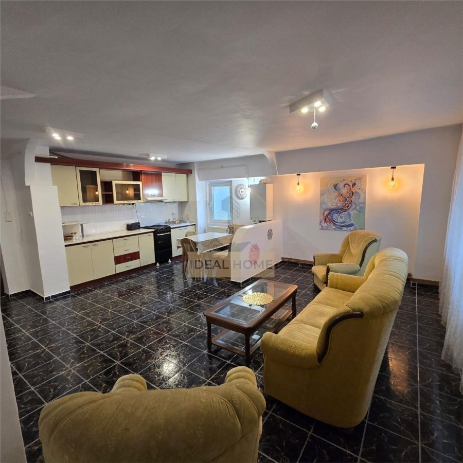 Cug - Selgros - 3 Camere Decomandat - Etaj Intermediar -Bloc 1990 - 80 Mp - foto 2