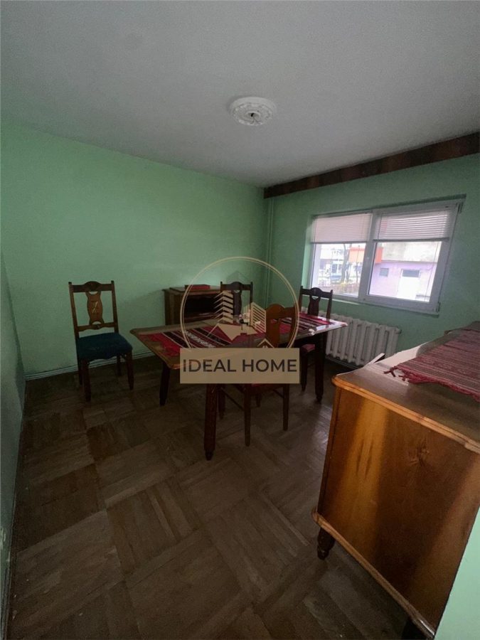 Nicolina - 4 Camere Decomandat - 2 Bai - Bloc 1986 - foto 2