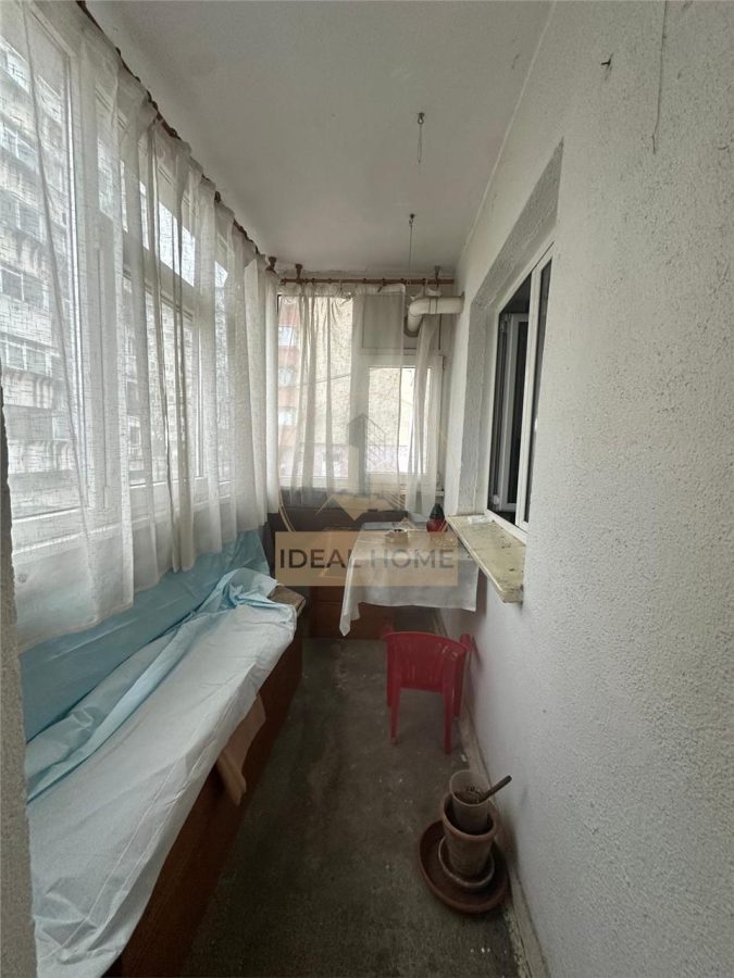 Nicolina - 4 Camere Decomandat - 2 Bai - Bloc 1986 - foto 11