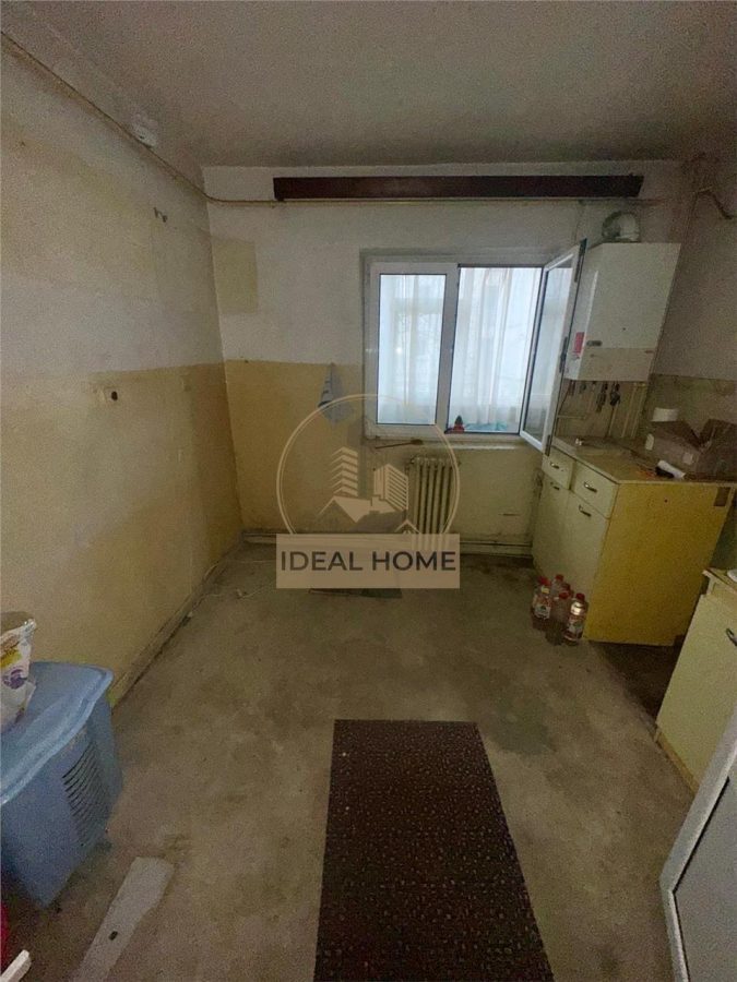 Nicolina - 4 Camere Decomandat - 2 Bai - Bloc 1986 - foto 12