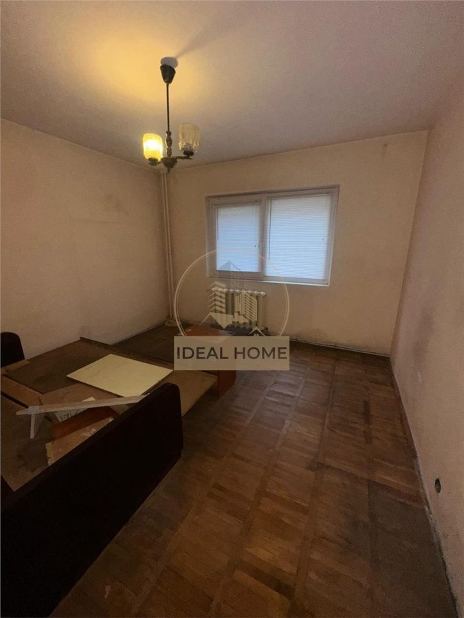 Nicolina - 4 Camere Decomandat - 2 Bai - Bloc 1986 - foto 3