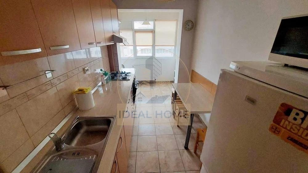 Apartament 2 camere Podu Ros-Rond - foto 2