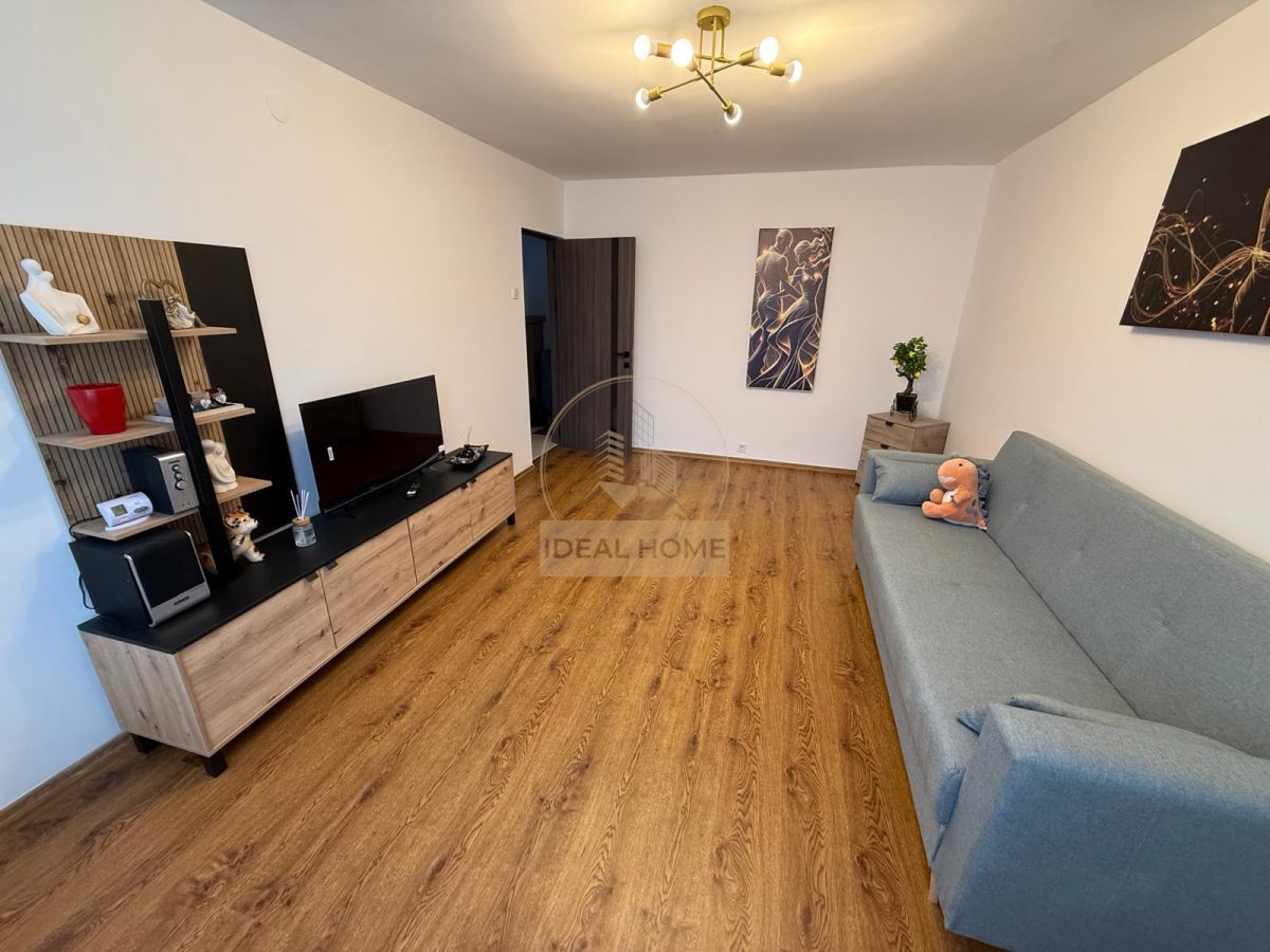 Tomesti - 2 camere decomandat - etaj intermediar - renovat complet - foto 2