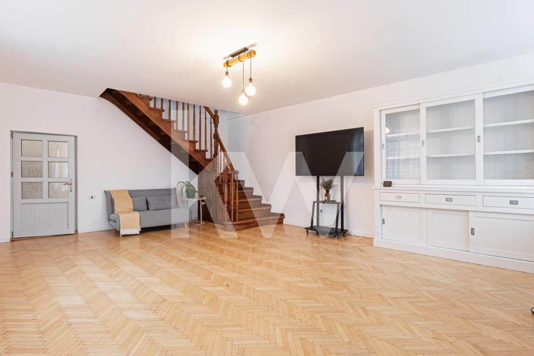 Apartament exclusivist în vilă, ultracentral, curte cu acces auto - foto 4