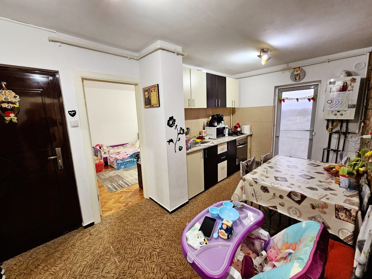 Apartament 2 camere, decomandat, mobilat, utilat, etaj 3, Ampoi 2 - foto 5