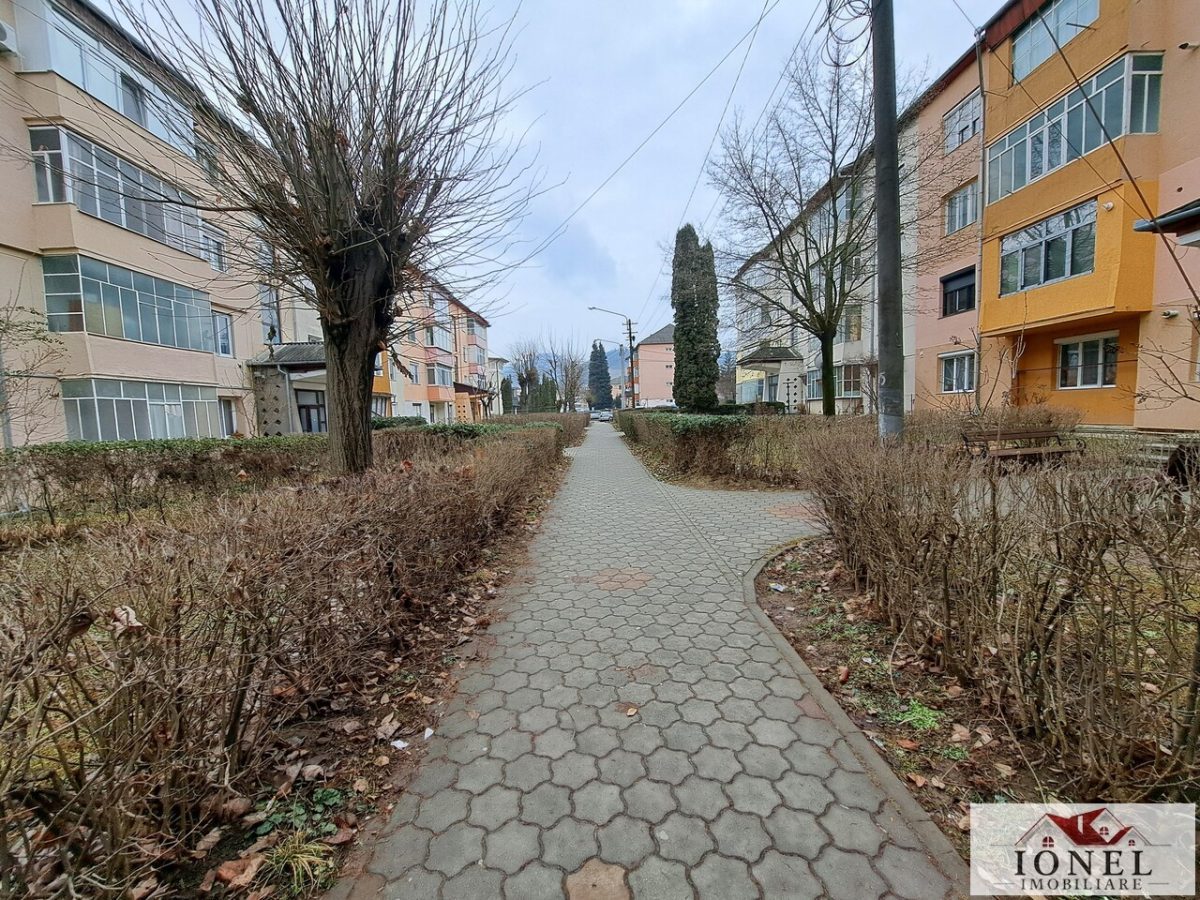 Apartament trei camere de vanzare in Cugir - Cugir