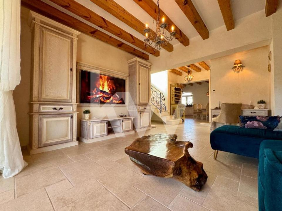 Casă premium lângă Coresi | 160 mp, curte, finisaje deosebite - Brasov