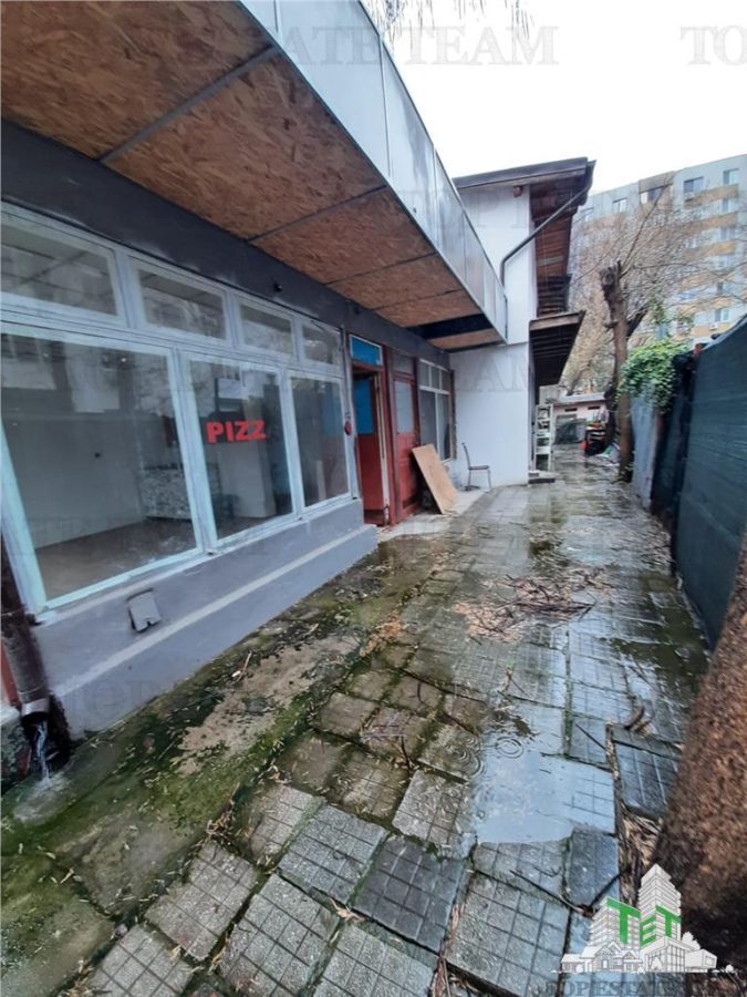 Spatiu comercial cu teren si 2 locuri de parcare in zona Sebastian-Dunavat - 