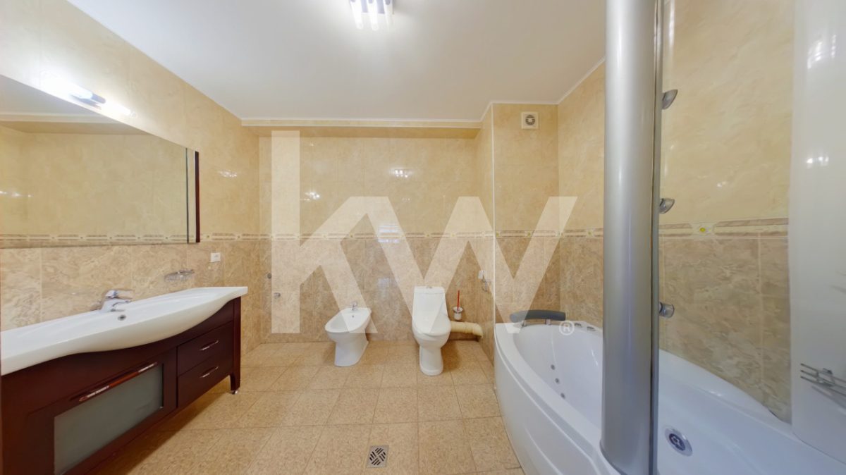 Închiriere apartament 4 camere cu design modern, Zona Blumana - foto 11
