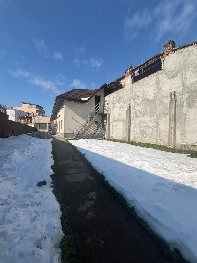 Teren 469 mp si Casa (101 mp), Piata Cosbuc - foto 2