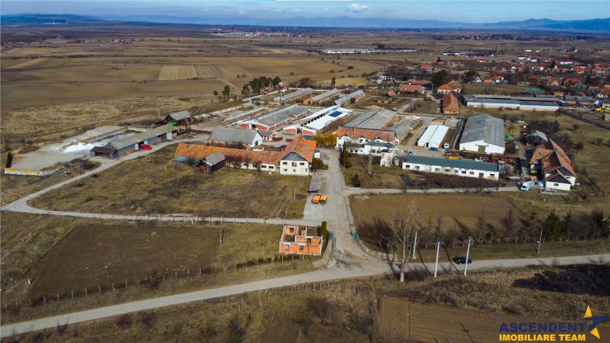 FILM! +25.400mp teren+Complex agrozootehnic cu traditie, accesorizat+ potential A,Borosneu - foto 21