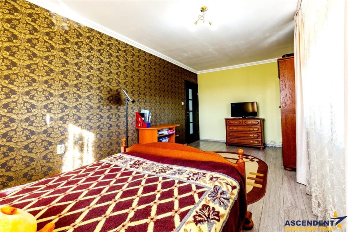 Vila luminoasa, gradina, priveliste panoramica spre munti, Harman, Brasov - foto 15