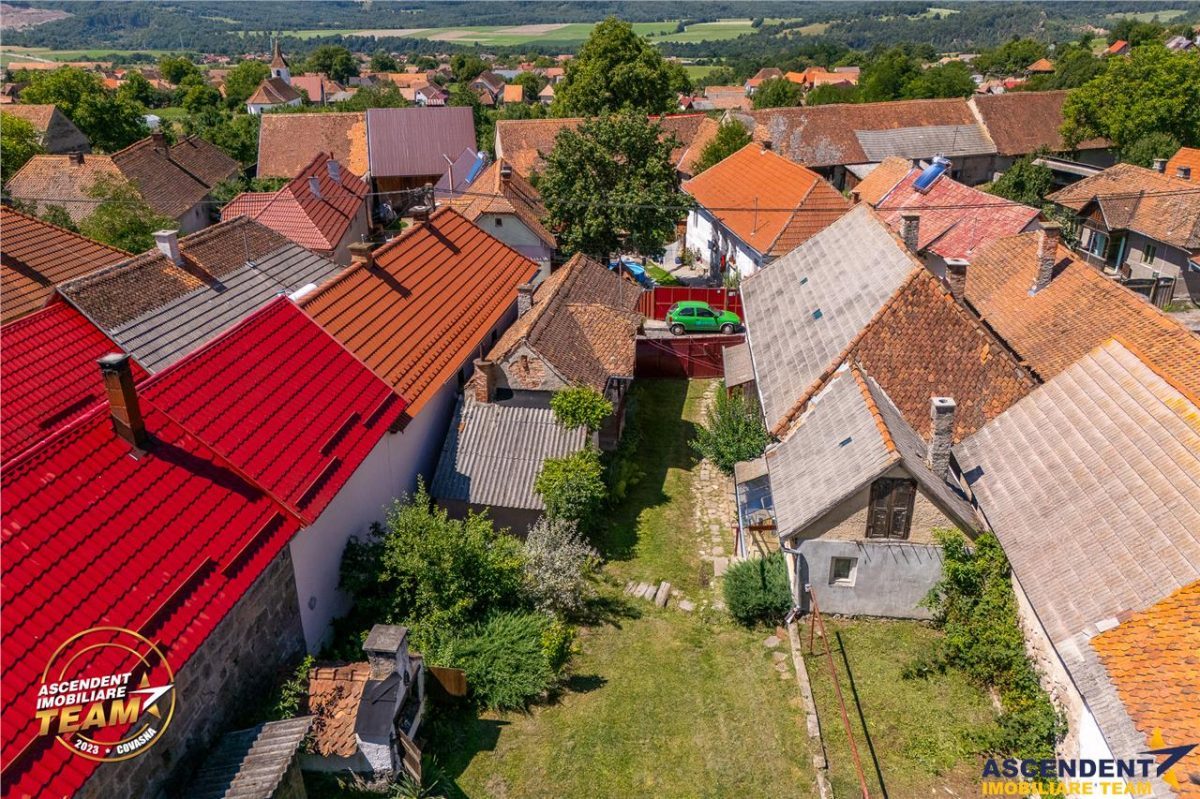 FILM!Doua case traditionale,pe domeniu cu peste 5.000mp teren,Bixad,Covasna - foto 12