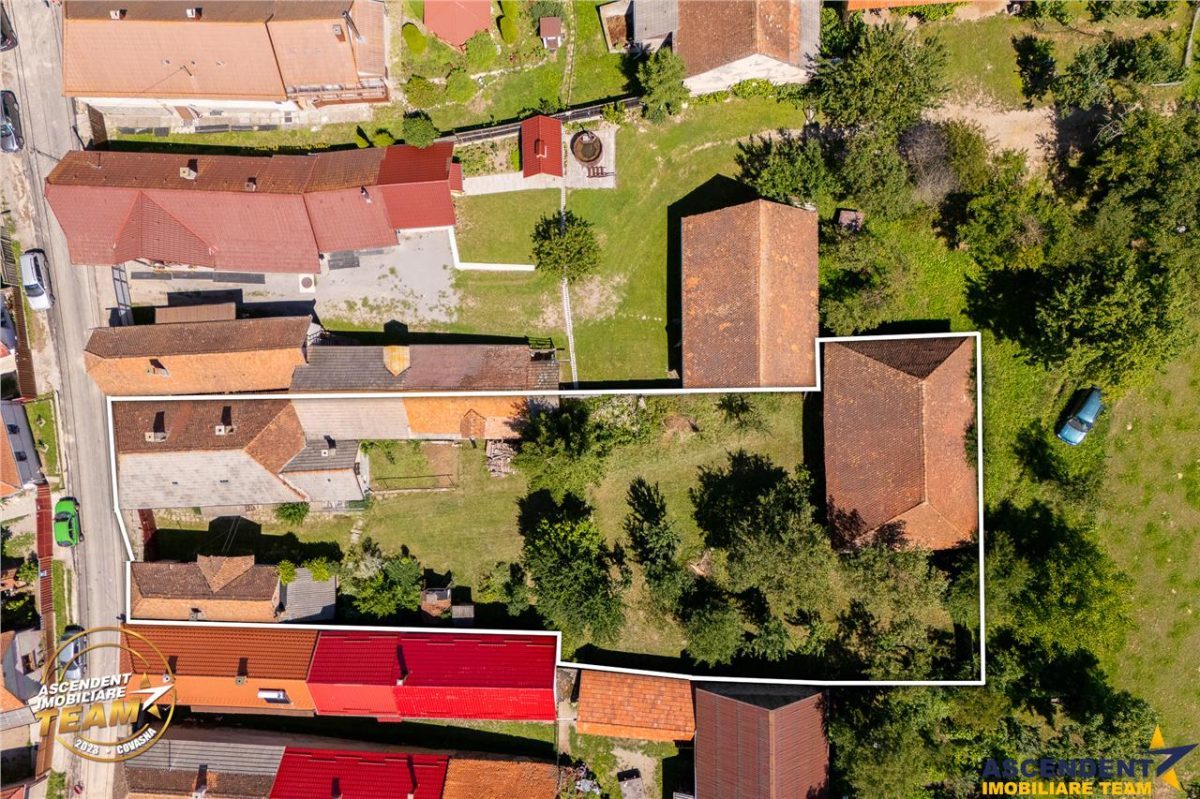 FILM!Doua case traditionale,pe domeniu cu peste 5.000mp teren,Bixad,Covasna - foto 9