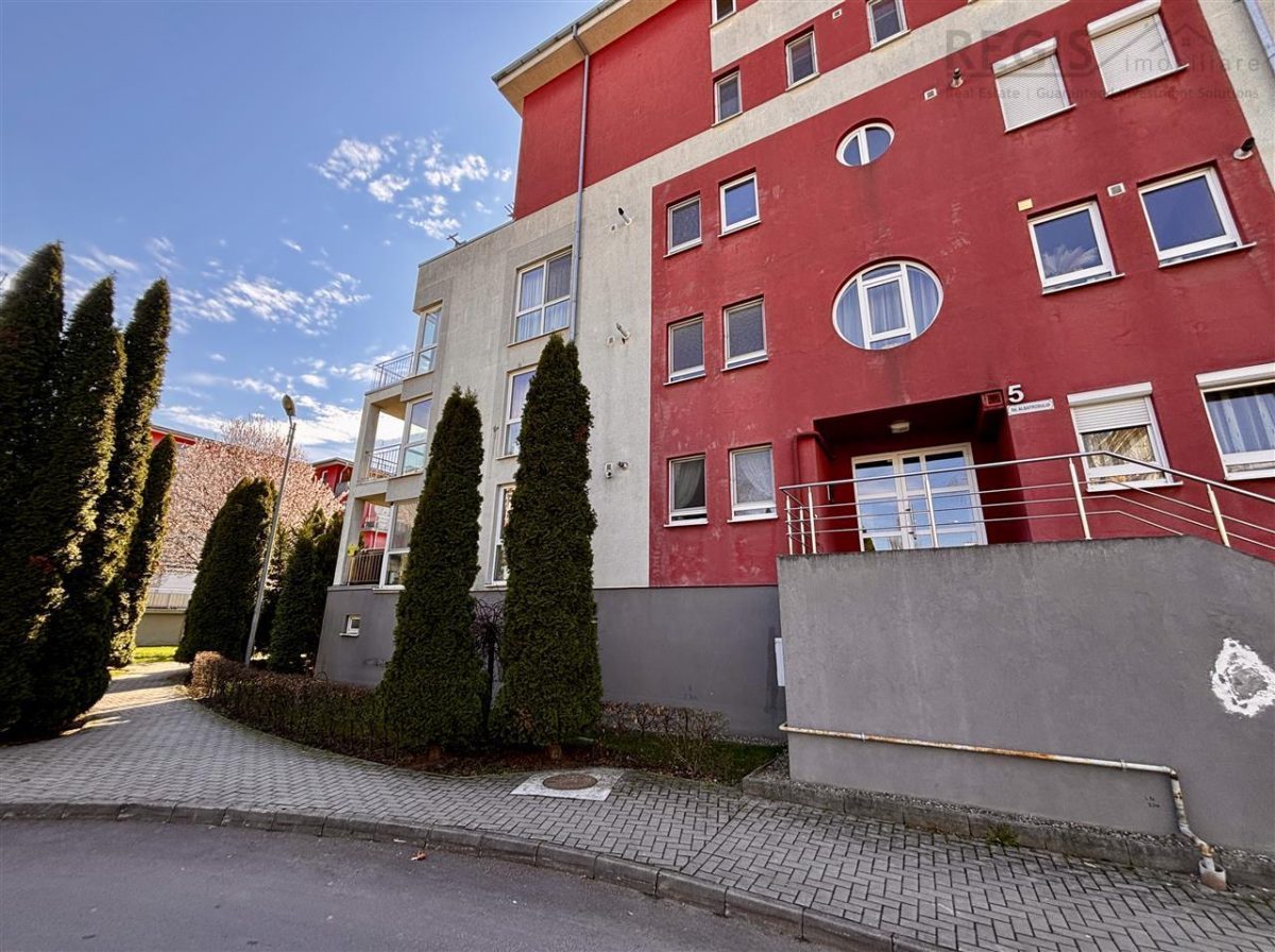 De vanzare | 3 camere decomandat, parcare si boxa | Bartolomeu - 