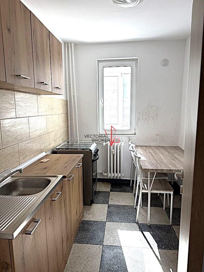 Apartament et.6/10 zona Colentina- Teiul Doamnei - foto 3