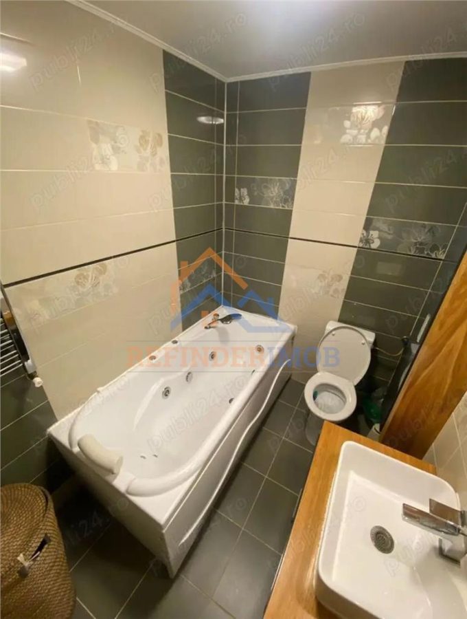 Apartament 2 camere modern 2 bai parcare centrala proprie - foto 4