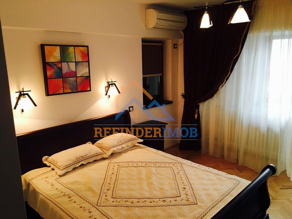Apartament 2 camere Blv Unirii vedere catre bulevard etaj intermediar - foto 4